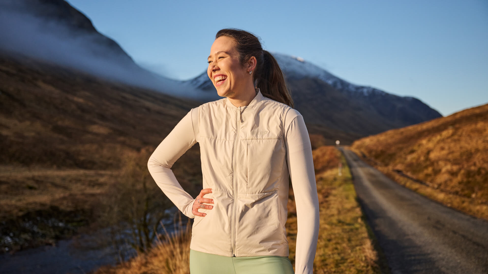 Sportbekleidung für Frauen mit aktivierenden Funktionen